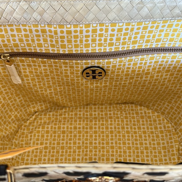 ⭐️NWT⭐️Tory Burch Beachy Norah Bucket Tote - Picture 9 of 13